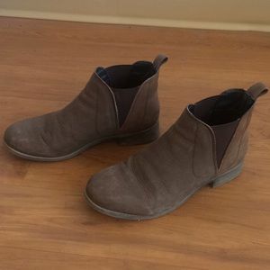 Steve Madden booties